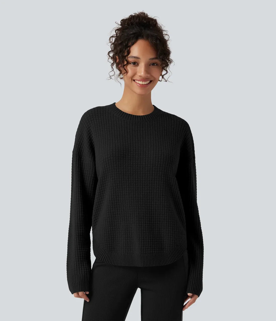 AVENDROO Origin — Curved-Hem Sweater