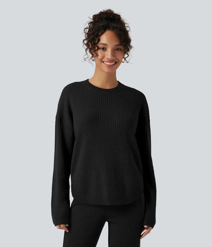 AVENDROO Origin — Curved-Hem Sweater