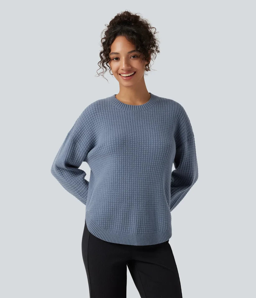 AVENDROO Origin — Curved-Hem Sweater